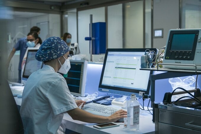 米医療保険株が急落、政府がメディケア民間版で支払率ほぼ据え置き案