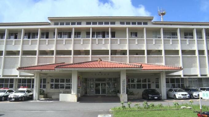 機内で飲酒し騒いだ末…客室乗務員を殴った疑いで52歳の男を逮捕 「叩いていない」と否認　八重山署　|　沖縄のニュース｜RBC 琉球放送