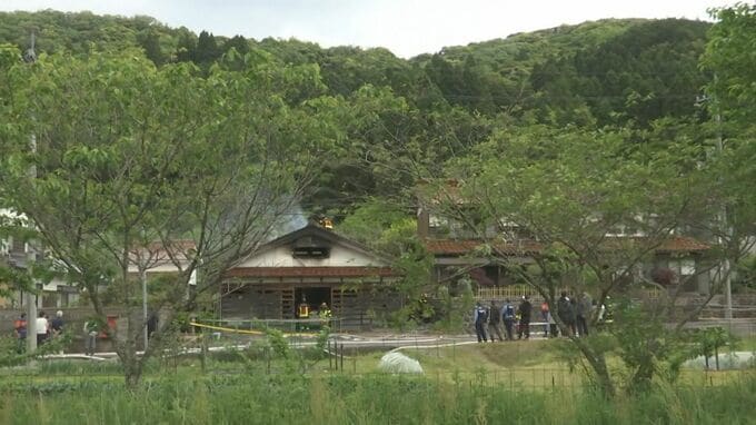 敷地内で枯草を燃やしていた…車庫と車3台を焼く火事　けが人なし　鳥取・鳥取市|TBS NEWS DIG