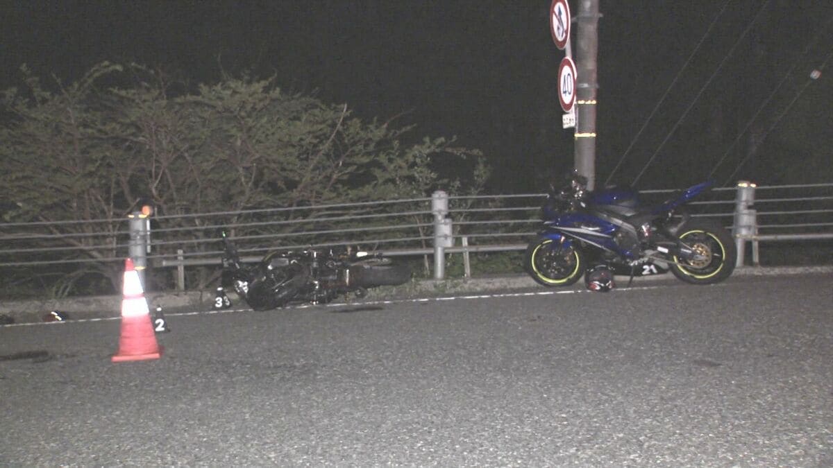 大型バイクがガードケーブルに衝突 道路わきに投げ出され、兵庫県の