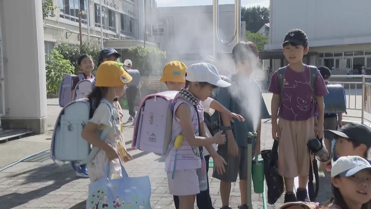 今季初の“猛暑日”の名古屋 小学校にはミストシャワーも こまめに“暑さ指数”を計測 午後には校庭に“赤旗”が…