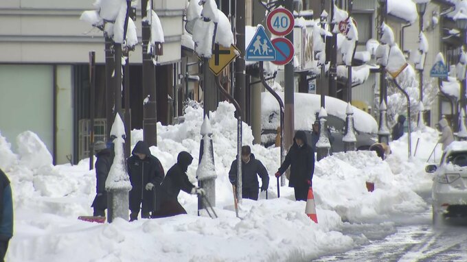 『JPCZ』は北陸周辺に　今夜も北陸などでドカ雪や猛吹雪　明日6日かけ新潟や福島はさらに100センチの降雪も…【雪と雨のシミュレーション】　|　富山のニュース｜天気・防災｜チューリップテレビ