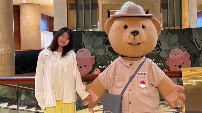 【 有村架純 】　主演映画ロケ地のシンガポールで「くまさん」と　〝おててつなぎ〟ショット　「可愛すぎる」「癒しのショット」とファン歓喜|TBS NEWS DIG