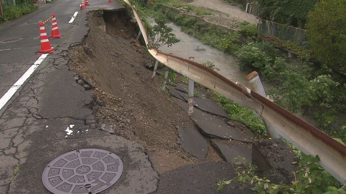 道路の半分が崩落　迂回路を探す車両も　全面通行止め　長崎　|　長崎のニュース | 天気 | NBC長崎放送