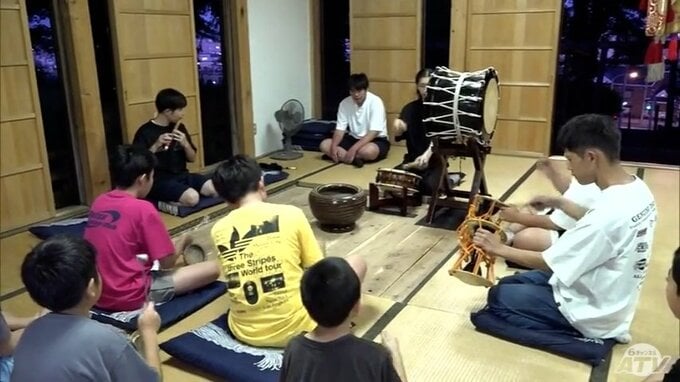 囃子の練習が熱帯びる　青森県下北地方最大の夏祭り「田名部まつり」の開幕まであと10日余　当番山を務める組が「通り」「ヤンマヤレ」など計6曲の囃子の音色の出し方やリズムなどを確認　むつ市|TBS NEWS DIG