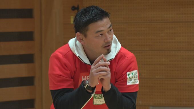 “五郎丸ポーズ”に歓声 元ラグビー代表の五郎丸歩さんらが被災地へ…トップアスリートが集結してスポーツで元気届ける 石川・輪島市　|　石川県のニュース｜MRO北陸放送