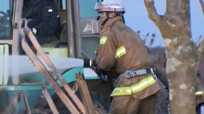 「大型トラックのタイヤが外れて火が燃え移っている」脱落タイヤが火元か　釧路湿原近くの約18ha焼失　消防車18台出動し約2時間後に鎮圧|TBS NEWS DIG