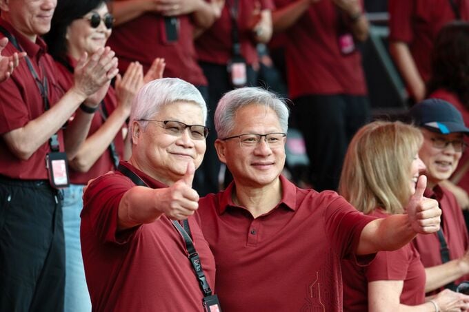 エヌビディアのフアンCEO、TSMC訪れウエハー供給強化を要請