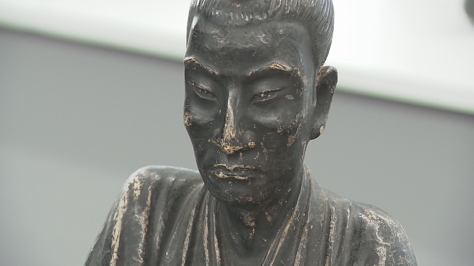 吉田松陰の像や楽器も…学校で使われていた不用品などをメルカリで販売