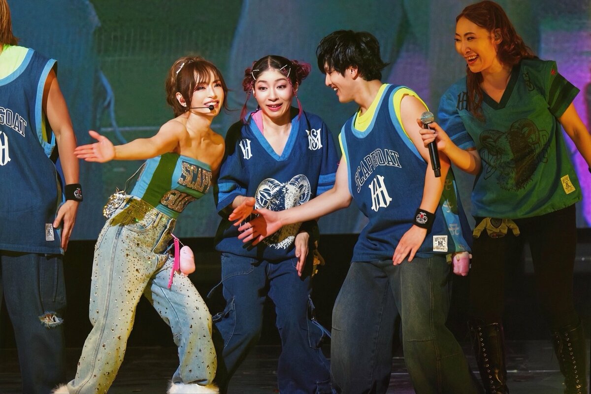 浜崎あゆみ 】 過酷な連続公演に「何回も精神ぶっ壊しながら蘇りながら