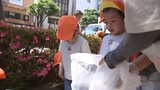 気持ちよく「チャグチャグ馬コ」見物を~盛岡駅前を大掃除 保育園児もお手伝い|TBS NEWS DIG