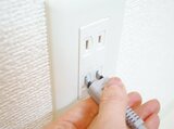 電気代 “過去最高” …電源プラグを「コンセントから抜く」節電になるの？家電のプロに聞いてみると…　|　富山のニュース｜天気・防災｜チューリップテレビ
