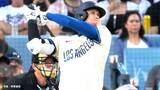 大谷翔平 今季11度目の2試合連続弾で53号！直近5試合で4本と驚異の追い上げで本拠地大熱狂のリーグトップタイ|TBS NEWS DIG
