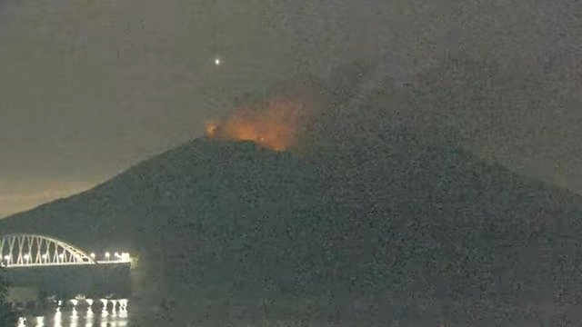 桜島で未明に爆発的噴火　噴煙２５００ｍ　鹿児島【降灰予報きょう・あす】　|　鹿児島のニュース｜MBC NEWS｜南日本放送