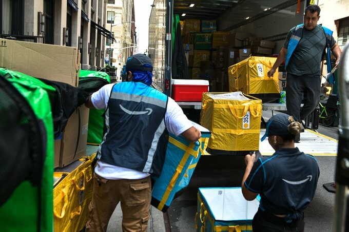 米アマゾン「プライムデー」初日、消費額83億ドル－アドビ予想上回る