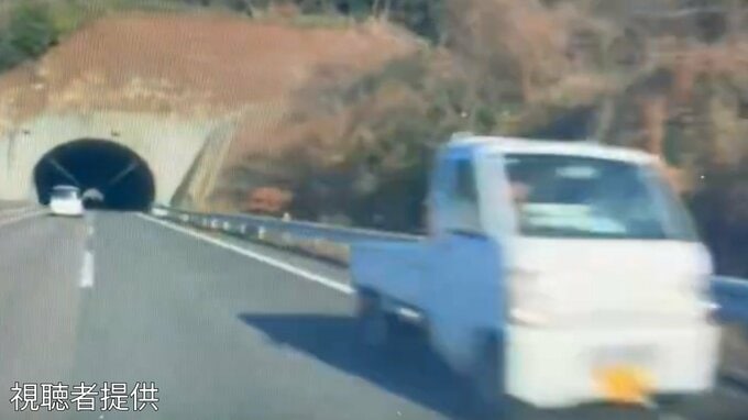 「どこから逆走したのか？」高松道（上り）「大野原IC」付近で「軽トラックが逆走」→愛媛県に入り確保　現場付近の上り線が一時通行止めに【視聴者提供画像全5枚】|TBS NEWS DIG