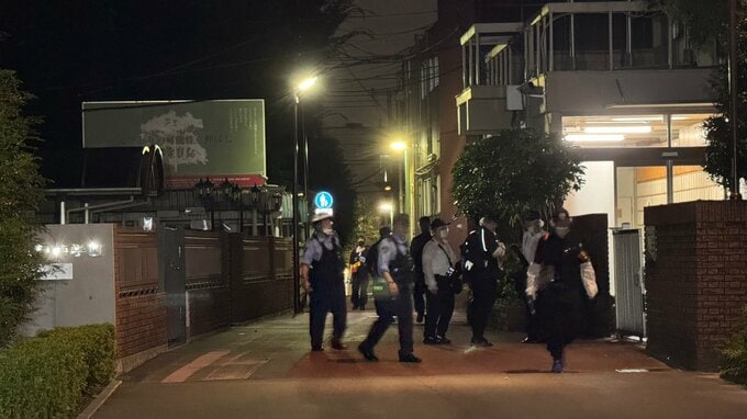 武蔵野市で路上強盗　男が女性にナイフ突きつけ「騒がないで」バッグ奪い現在も逃走中　女性にけがなし|TBS NEWS DIG