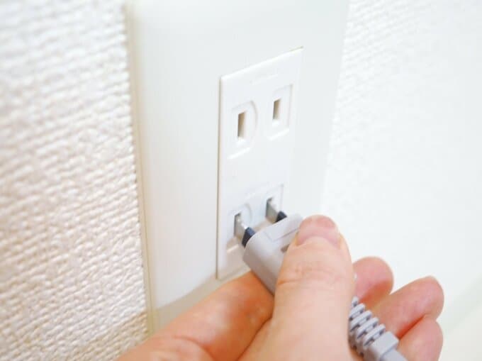 電気代 “過去最高” …電源プラグを「コンセントから抜く」節電になるの？家電のプロに聞いてみると…|TBS NEWS DIG