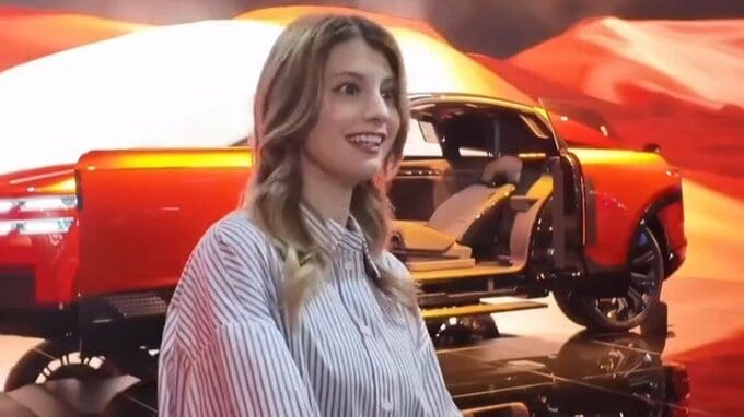 【 マギー 】 “モビショー” で大はしゃぎ「気になるのは…空飛ぶクルマ」　「Japan Mobility Show 2025」で “未来” にわくわく|TBS NEWS DIG