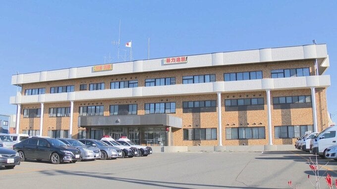 速報「包丁でお母さんを殺そうとした」15歳の女子高校生、50代母親の頭や背中などを複数の包丁で切りつける　殺人未遂容疑で現行犯逮捕　札幌市西区|TBS NEWS DIG