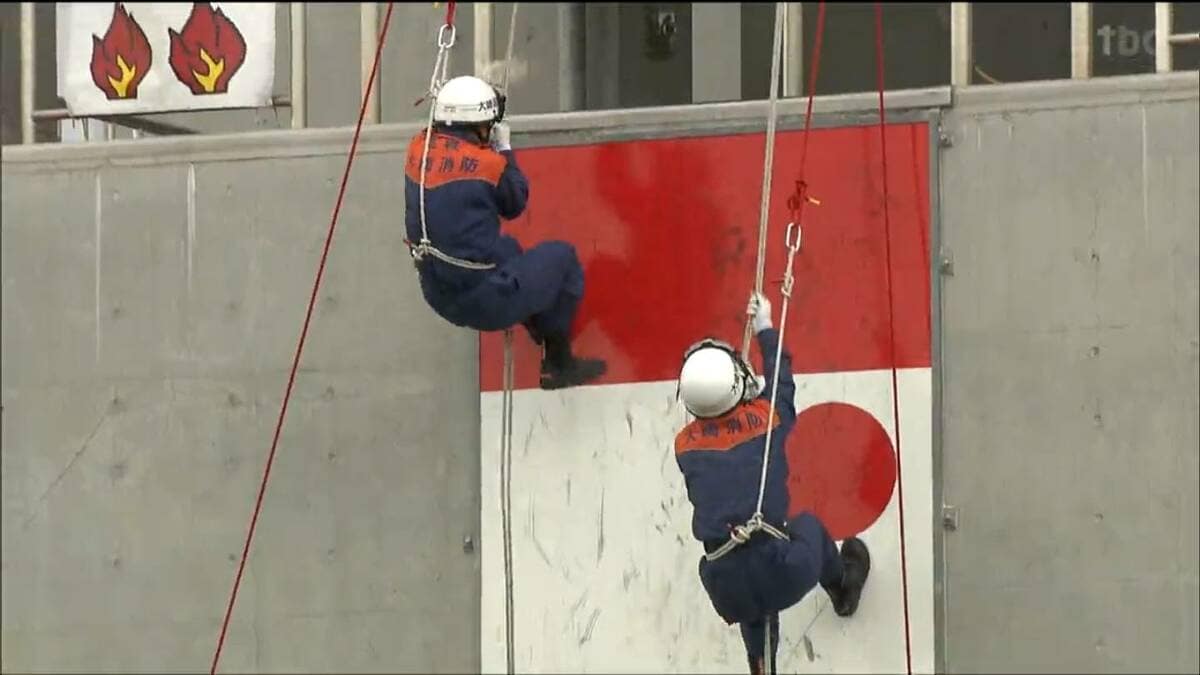 半年間の訓練の成果」を披露 新人消防士89人が火災想定訓練に挑む 宮城