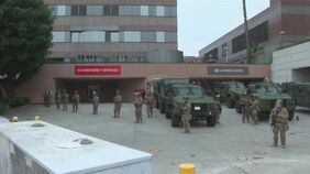 米・ロサンゼルスに州兵が到着&nbsp;不法移民摘発の抗議活動に対応|TBS NEWS DIG