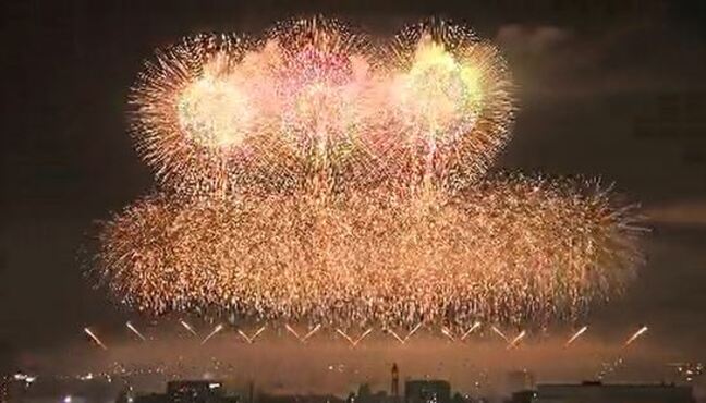 晩秋の夜空に1万発　音と光で観客を魅了　県歌「信濃の国」に合わせた特大スターマインで幕開け　119回目のえびす講煙火大会　長野|TBS NEWS DIG