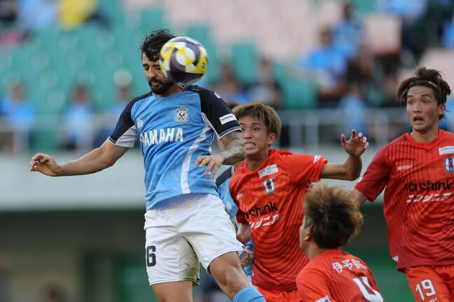 ジュビロ磐田 後半怒とうの4ゴールで快勝 愛媛に4-0【J2リーグ第19節速報】|TBS NEWS DIG