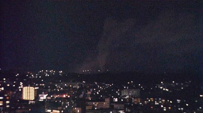 「住宅が燃えている」2階建て住宅が焼ける火事　住人と連絡つかず　消防がポンプ車など17台で消火活動中　仙台|TBS NEWS DIG