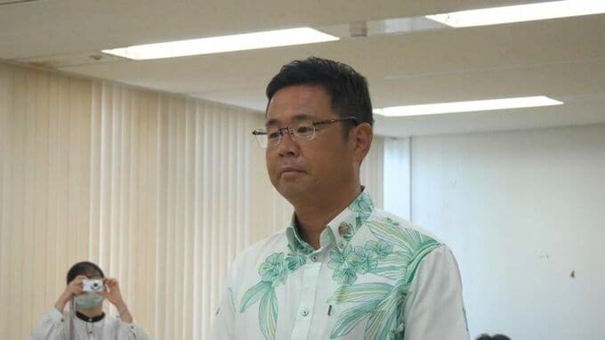 「外に開いて対話をする県庁を目指す」新沖縄県知事となる古謝玄太氏に当選証書|TBS NEWS DIG