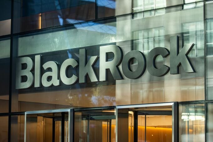 ブラックロック、ＡＩ関連株の投資拡大ー株式全体のリスクは縮小