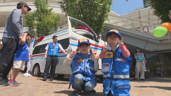 子どもたちが薬剤師や救急車を体験　看護週間合わせ大分市で「春の健康まつり」　|　大分のニュース｜OBS NEWS｜大分放送