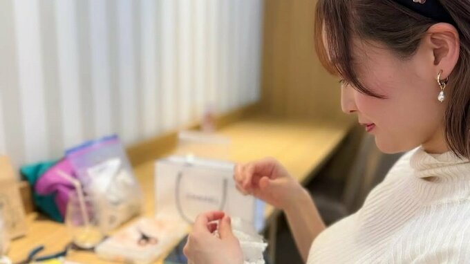 【新井恵理那】「レースとビーズは永遠に可愛い！！」ハンドメイドでアクセサリー作り「どんな感じになるかなー」思いを込める|TBS NEWS DIG