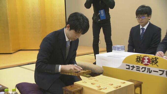 【棋王戦】タイトル防衛がかかる藤井聡太七冠 金沢での第2局に向けて前日検分に臨む|TBS NEWS DIG