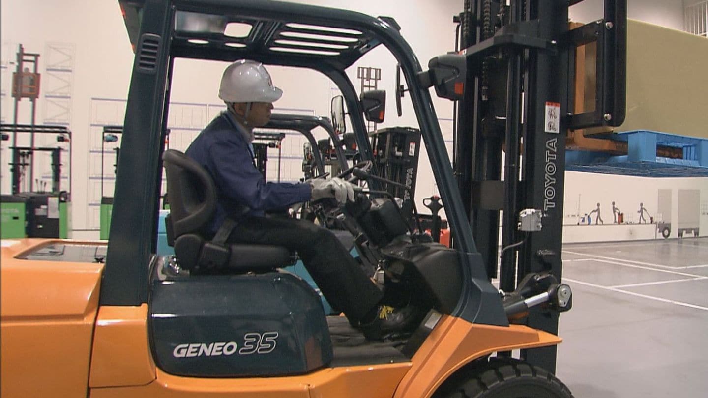 豊田自動織機が「社長交代」人事を発表 フォークリフトエンジン耐久試験不正との関連は否定 経営役員の伊藤浩一氏(59)が社長に 大西朗社長は副