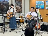 懐かしい昭和歌謡に思わず手拍子も　ギターや大正琴の音色に耳傾け　能登半島地震の被災地支援で演奏会　富山・上市町　|　富山のニュース｜天気・防災｜チューリップテレビ