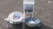 「売れすぎて困ってます」駿河湾の海水を15時間煮詰める伝統の「戸田塩」試行錯誤重ね約30年続く塩づくり＝静岡・沼津市【しずおかモノ語り】　|　静岡のニュース | SBSNEWS | 静岡放送