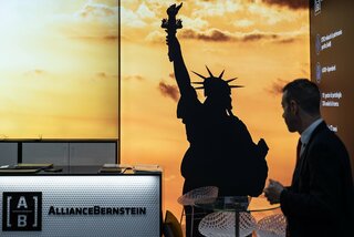 アライアンス・バーンスタイン、一部ファンド閉鎖－大手に対抗できず| TBS CROSS DIG with Bloomberg