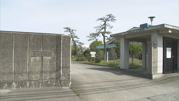 重さ約4キロの机で便器などを壊した疑い…受刑者の男を書類送検　富山刑務所　|　富山のニュース｜天気・防災｜チューリップテレビ