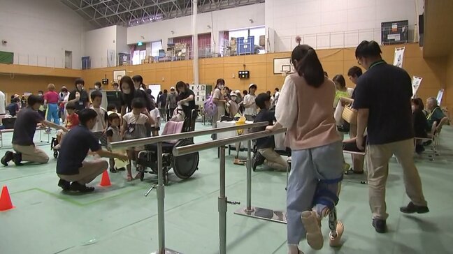 障害のある人に理解深める　義足装着や車いす利用を体験　福祉交流施設で恒例のイベント　新鮮野菜の販売なども　盛岡市|TBS NEWS DIG