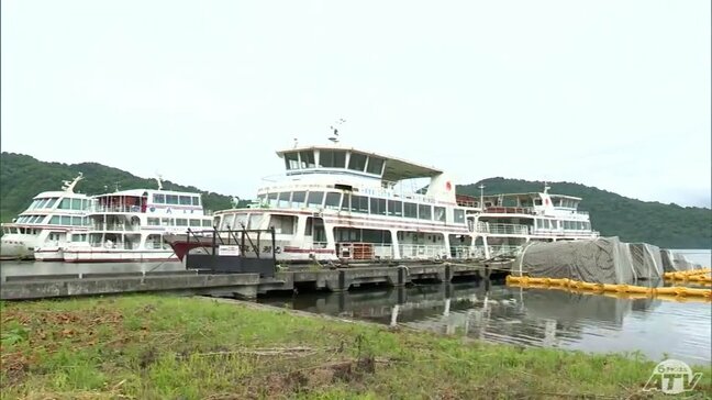 十和田湖畔で不法係留の遊覧船 青森県が撤去勧告|TBS NEWS DIG