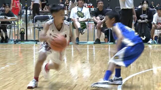 ミニバスケットボール大会 小学生53チームが巧みなドリブルや華麗なシュートを見せ熱戦【岡山】|TBS NEWS DIG