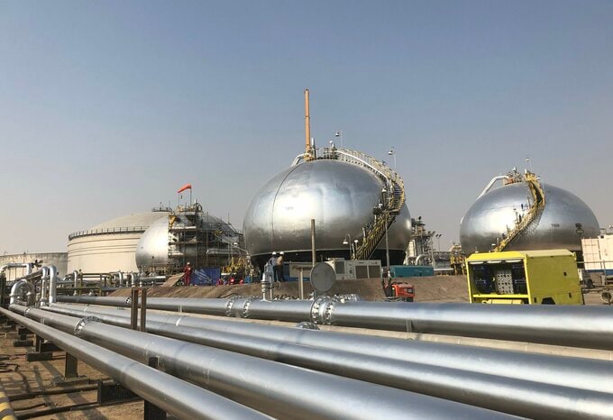 サウジの原油輸送が再び混乱、フーシ派が紅海航路脅かす