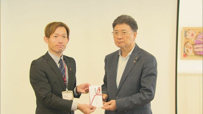 オレンジリボン　児童虐待防止呼びかける団体に鳥取県西部の企業などが寄付金|TBS NEWS DIG