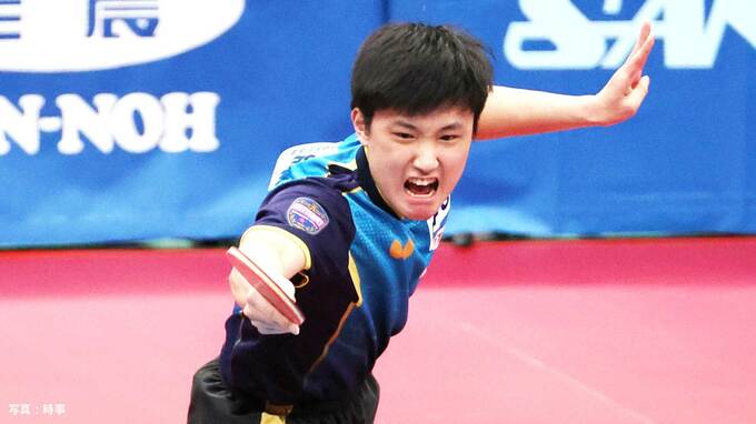 パリ五輪当確の張本智和、16年17年ジュニア連覇の木造を下す 自身14歳以来の優勝へ好発進【全日本卓球】|TBS NEWS DIG