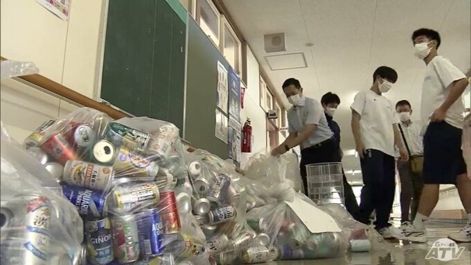 「空き缶壁画」の準備進む　作品に使う空き缶約1万7000個のうち2000個の洗浄や針金を通すための穴あけ作業進める「閉校までずっと続けてほしい」　青森市浪岡|TBS NEWS DIG
