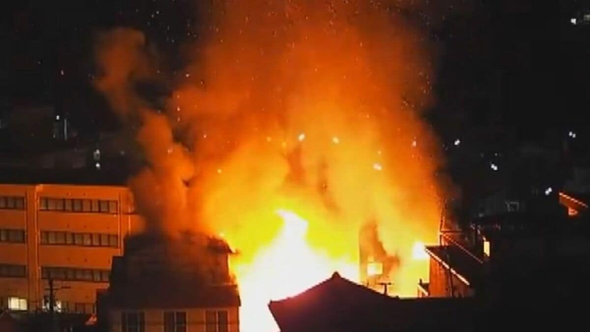 img_60b222a04ecff485dfa58dbe1f