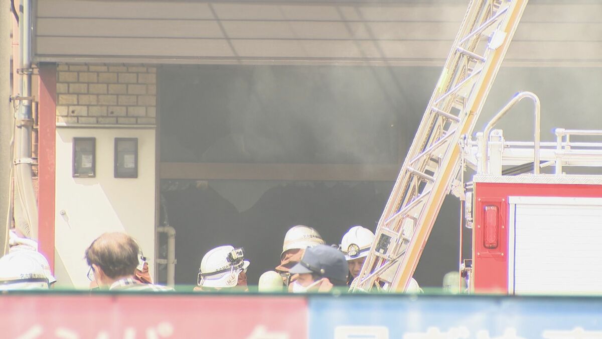 名古屋･西区で火事 鉄筋4階建ての建物 1階の提灯などを作る工房が焼ける 3階にいた女性1人が軽傷