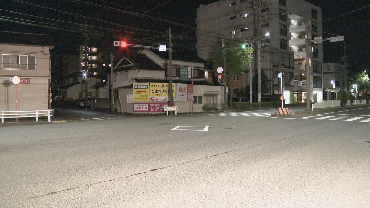60代ぐらいの女性が軽ワゴン車にはねられ重体　名古屋・港区