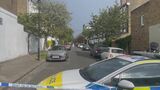 英首相宅への放火の疑いで21歳の男を逮捕 周辺の連続不審火にも関与か|TBS NEWS DIG